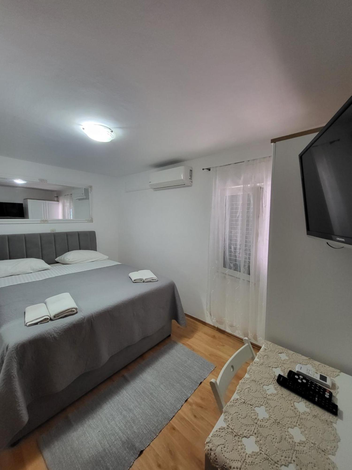 Guest Accomodation Zura سكرادين المظهر الخارجي الصورة