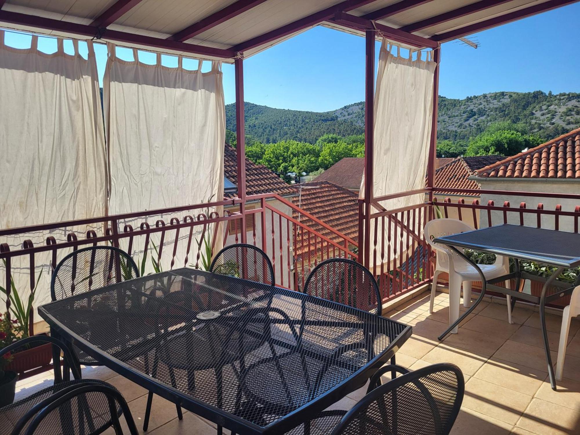 Guest Accomodation Zura سكرادين المظهر الخارجي الصورة