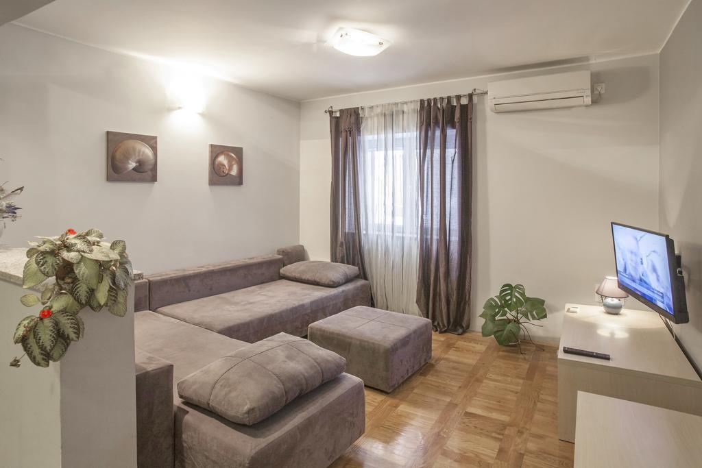 Guest Accomodation Zura سكرادين الغرفة الصورة