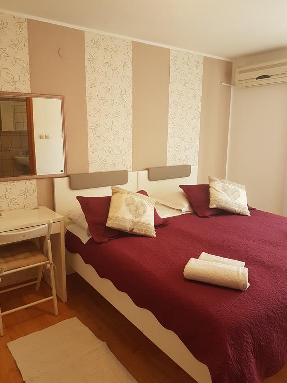 Guest Accomodation Zura سكرادين المظهر الخارجي الصورة